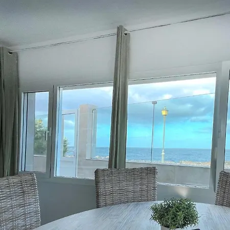 Del Mar. Sol, Calma Y Relax En El Centro Caleta De Fuste