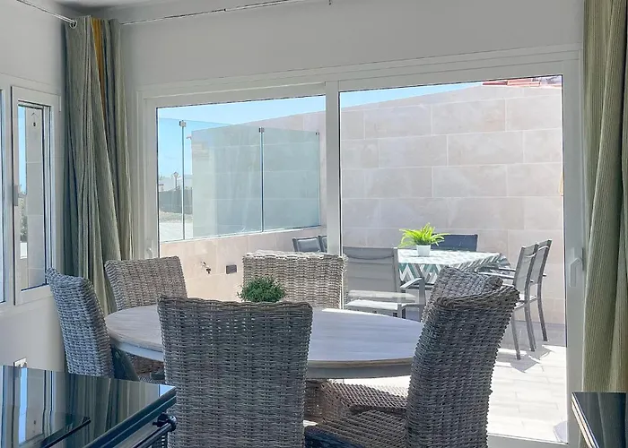 וילה Del Mar. Sol, Calma Y Relax En El Centro קלטה דה פוסטה