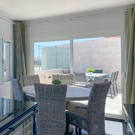 Villa Del Mar. Sol, Calma Y Relax En El Centro Caleta De Fuste